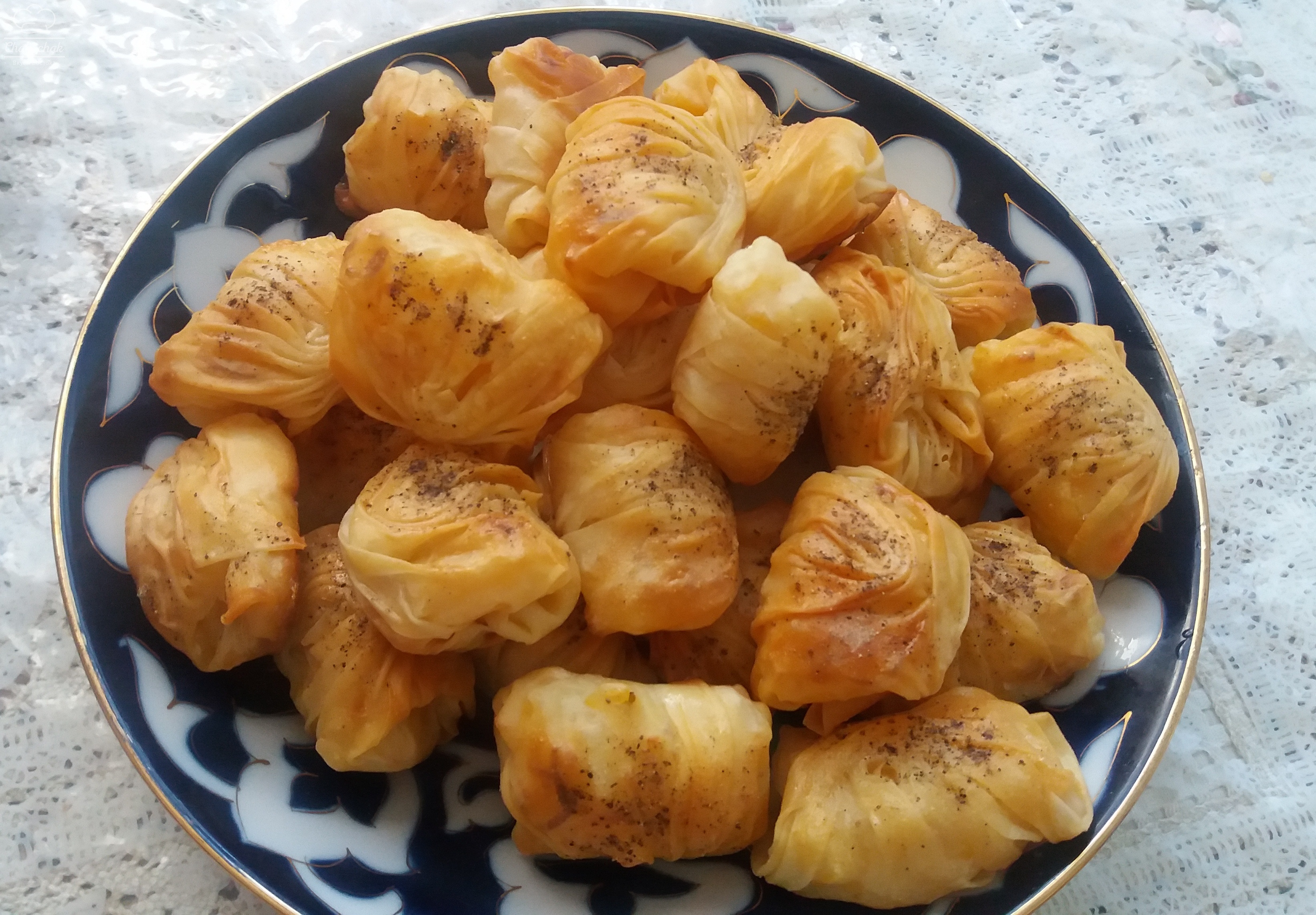 Пошаговый фоторецепт: турецкая самса с мясом и картофелем